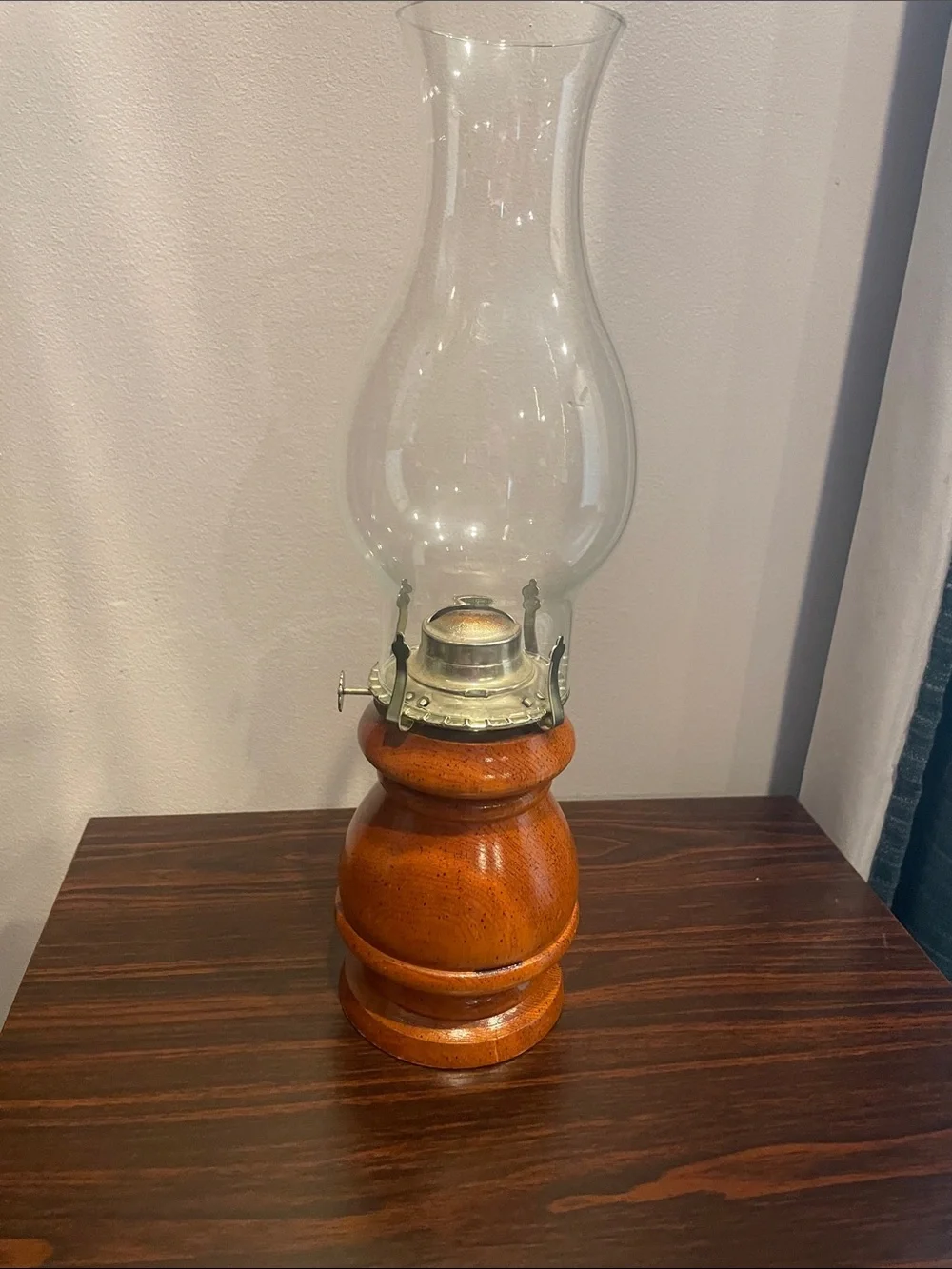 Wooden base oil lamp-no wick